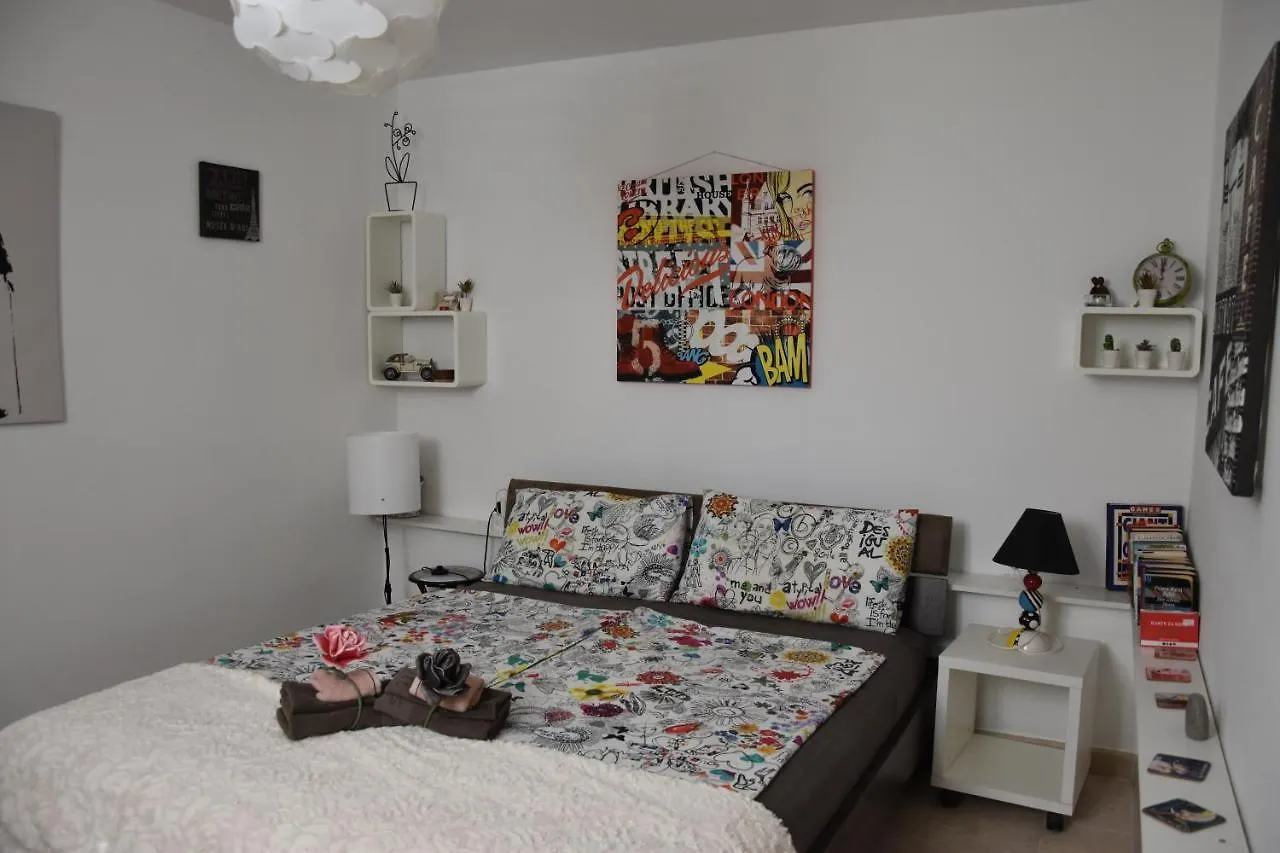 Apartment Paris Njivice