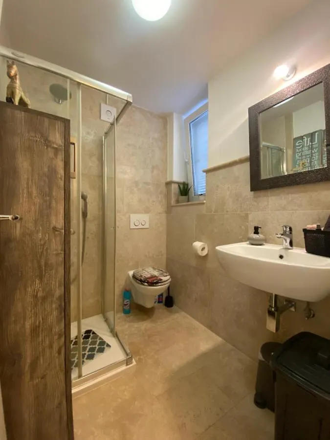 Apartment Paris Njivice Croatia