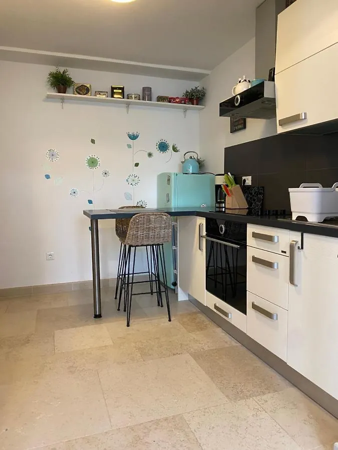 Apartment Paris Njivice